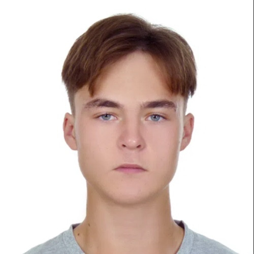Максим Гущин