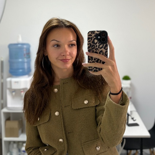 Валерия Суханова