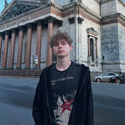 Александр Комиссаров